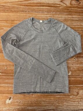 lululemon athletica swiftly tech 2.0 waist length Striped Long-Sleeve, 6